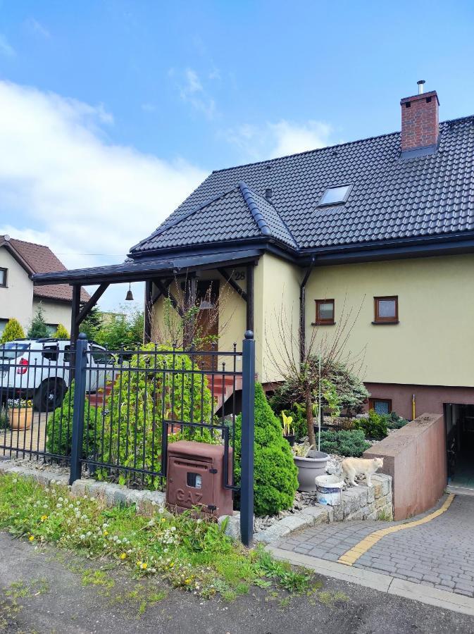 Przyjazny Domek Tarnowskie Góry Extérieur photo